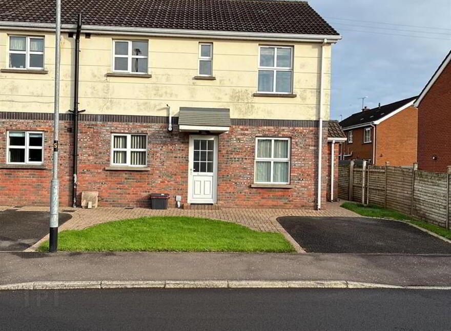 24C Muskett Gardens, Carryduff, Belfast, BT8 8QW