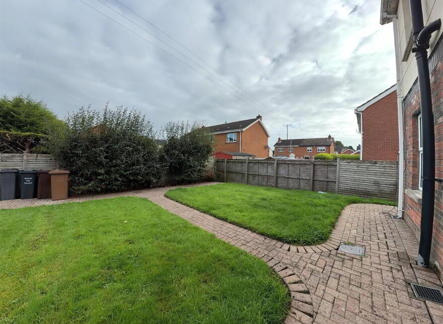 24C Muskett Gardens, Carryduff, Belfast, BT8 8QW