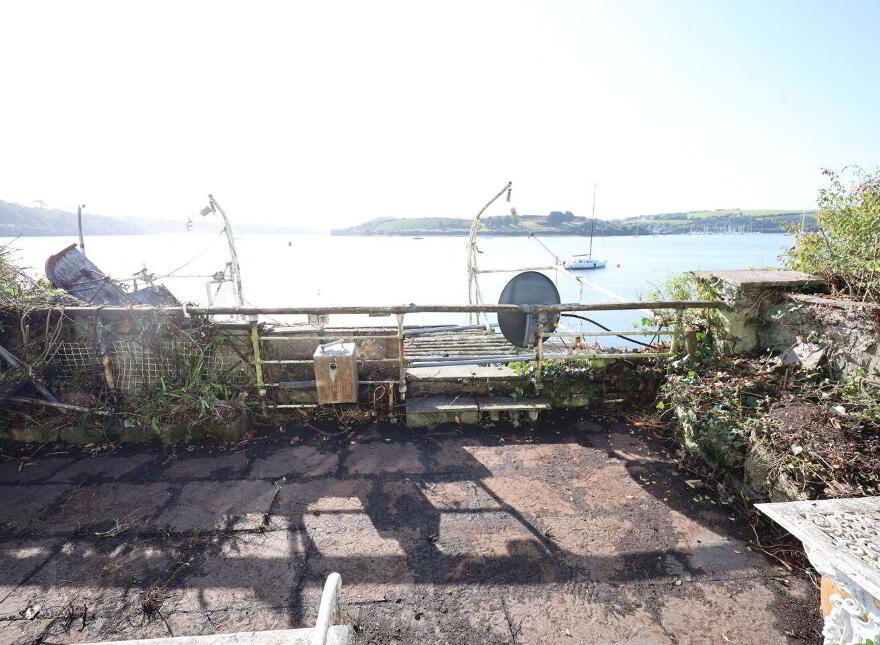 2 The Terrace, Lower Road, Scilly, Kinsale, P17P704