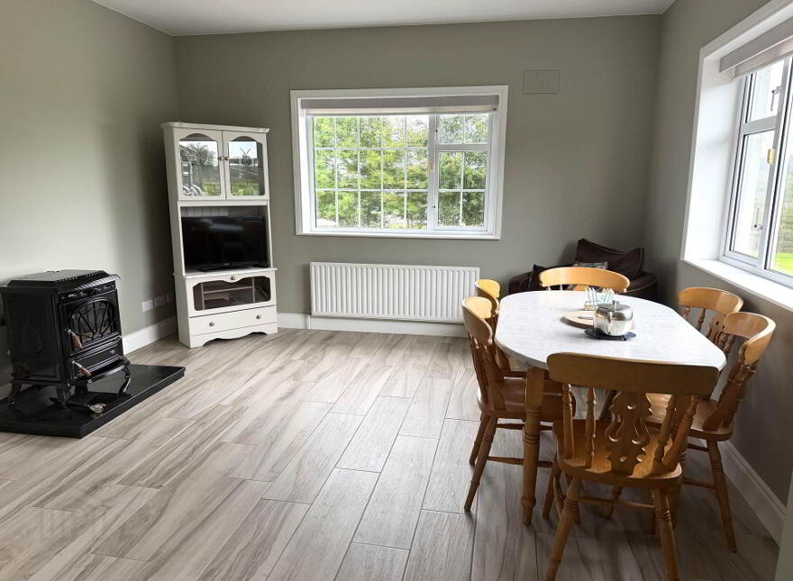 Hillview House, Cullaun, Knock, Roscrea, E53DX99
