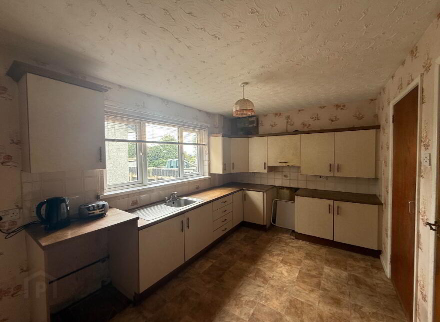 4 Roxhill, Randalstown, Antrim, BT41 3ER