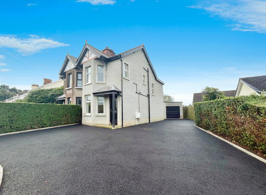 102 Hillsborough Road, Lisburn, BT28 1JU