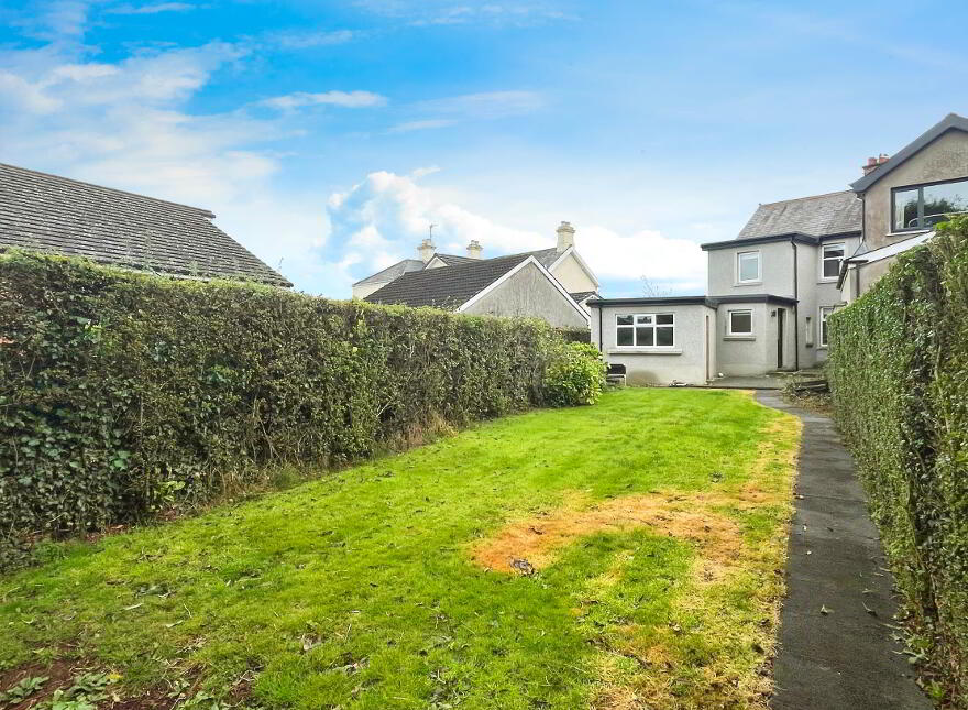 102 Hillsborough Road, Lisburn, BT28 1JU