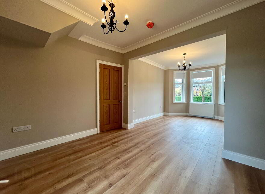 102 Hillsborough Road, Lisburn, BT28 1JU