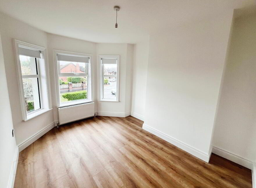 102 Hillsborough Road, Lisburn, BT28 1JU