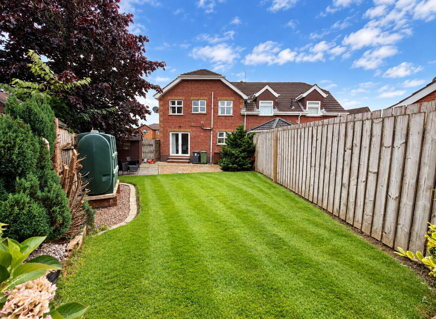 10 Moorland Drive, Lisburn, BT28 2XU
