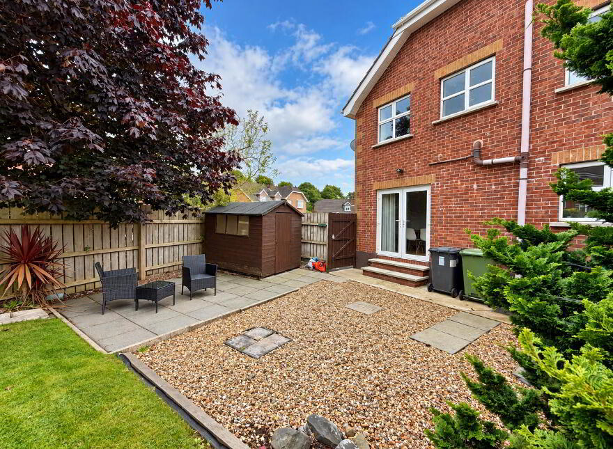 10 Moorland Drive, Lisburn, BT28 2XU