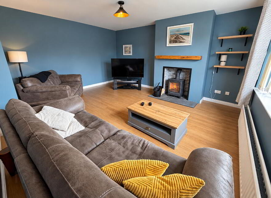 10 Moorland Drive, Lisburn, BT28 2XU