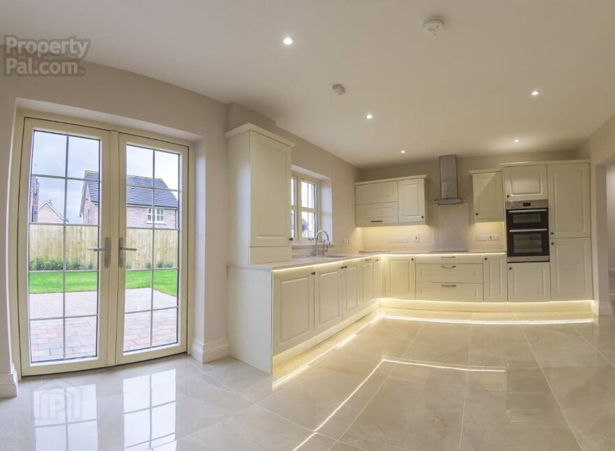 Oak Country Manor, Londonderry, BT47 6HG