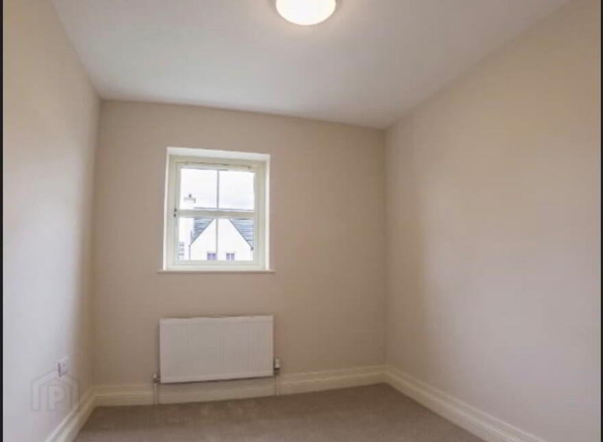 Oak Country Manor, Londonderry, BT47 6HG