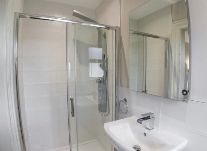 Oak Country Manor, Londonderry, BT47 6HG
