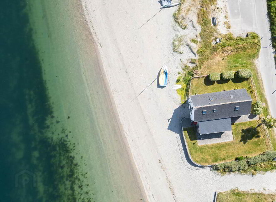 The Boathouse, Woodpoint, Courtmacsherry, P72VA44