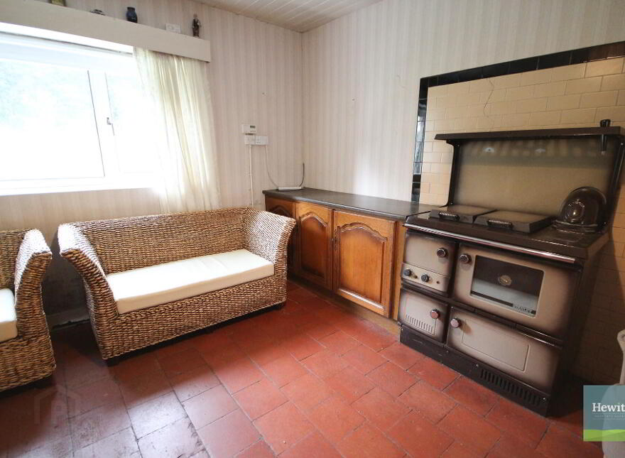 Ballymacauley House, 9 Gosford Road, Collone, Armagh, BT60 1LQ