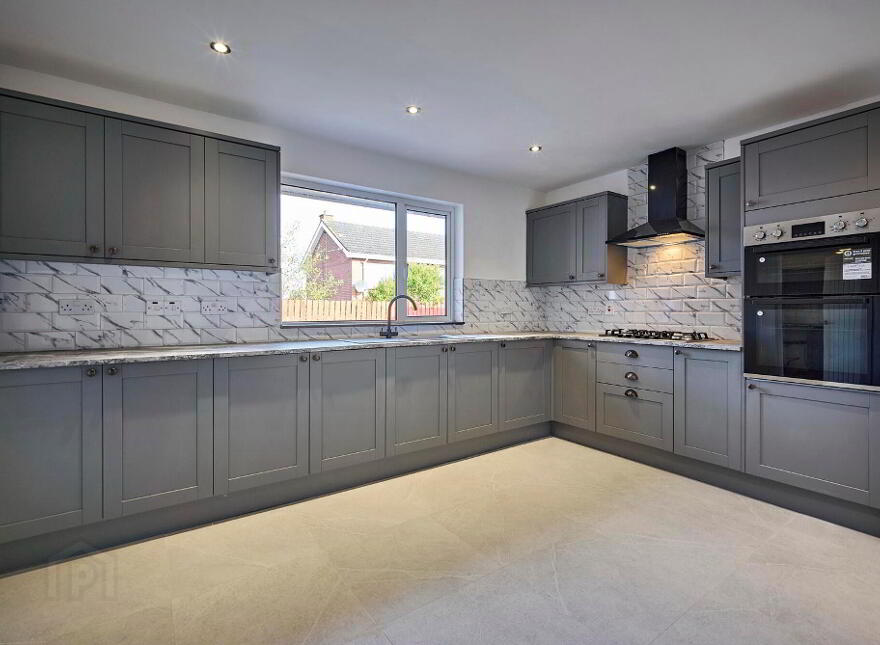 7 Kinwood Crescent, Bangor, BT19 6WF