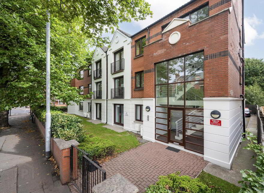 Flat 6 Rosetta Court, 366-368 Ormeau Road, Belfast, BT7 3HW photo