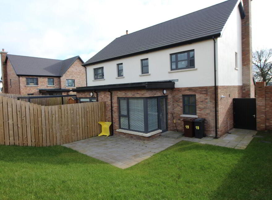 19 Barton Park Gardens, Greenisland, Carrickfergus, BT38 8GD