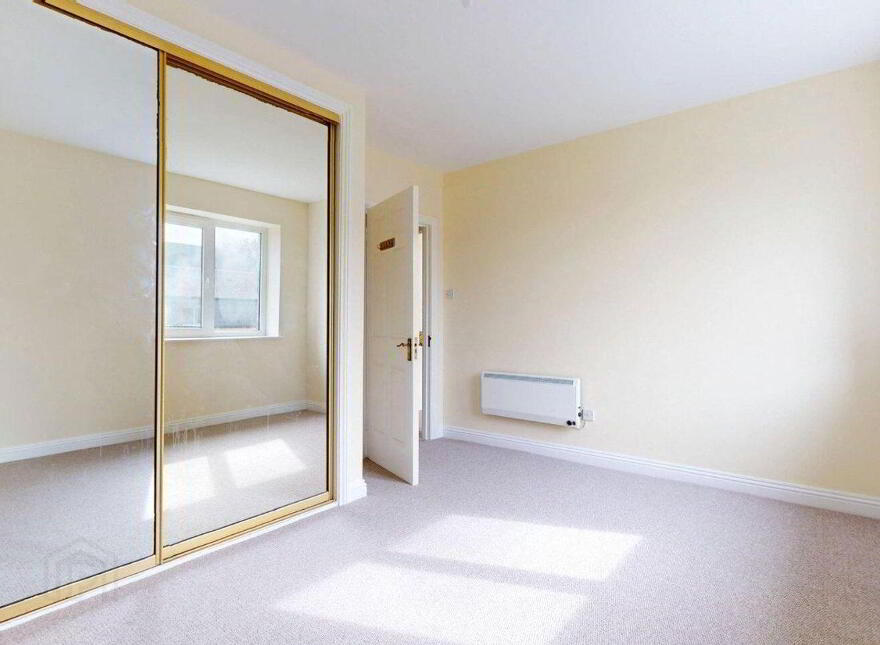 Apt 30, Radcliffe, Sutton, Sutton, D13KC59