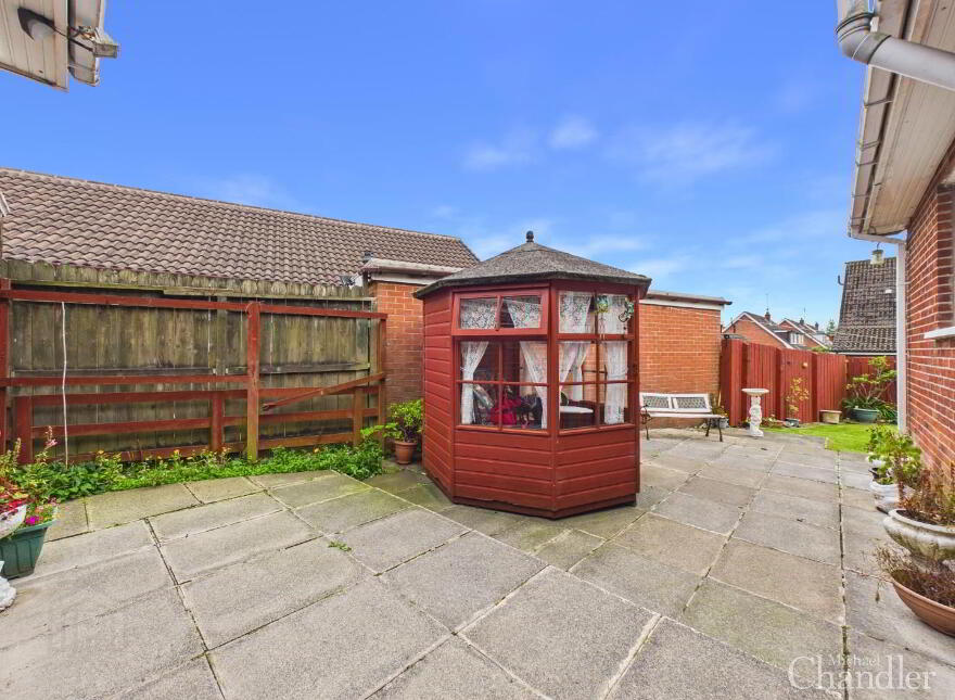 12 Lough Caragh Park, Carryduff, Belfast, BT8 8PW