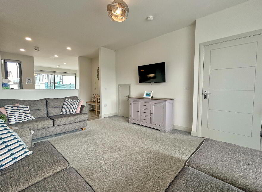 8 Hatheran Mews, Portstewart, BT55 7US