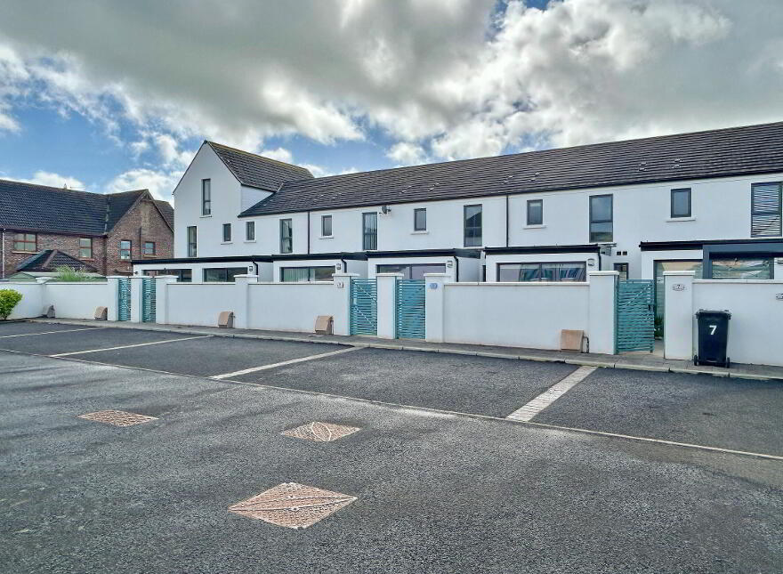8 Hatheran Mews, Portstewart, BT55 7US