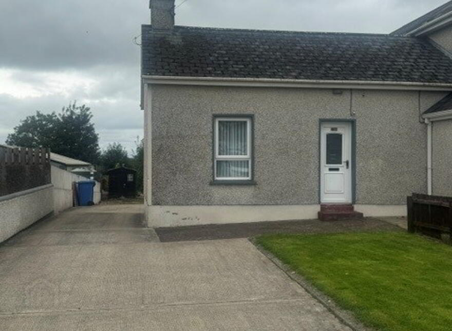 52 Castlefinn Road, Castlederg, BT81 7EE