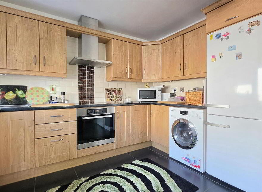 6 Prospect Green, Carrickfergus, BT38 8QN