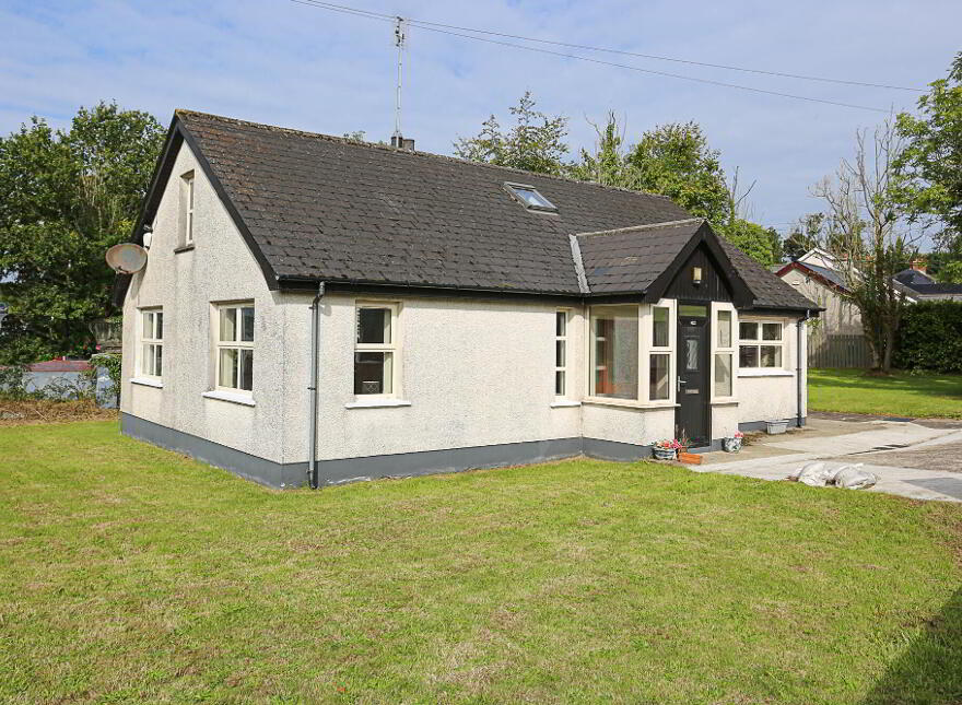 422 Belfast Road, Ballyrobert, Bangor, BT19 1UE