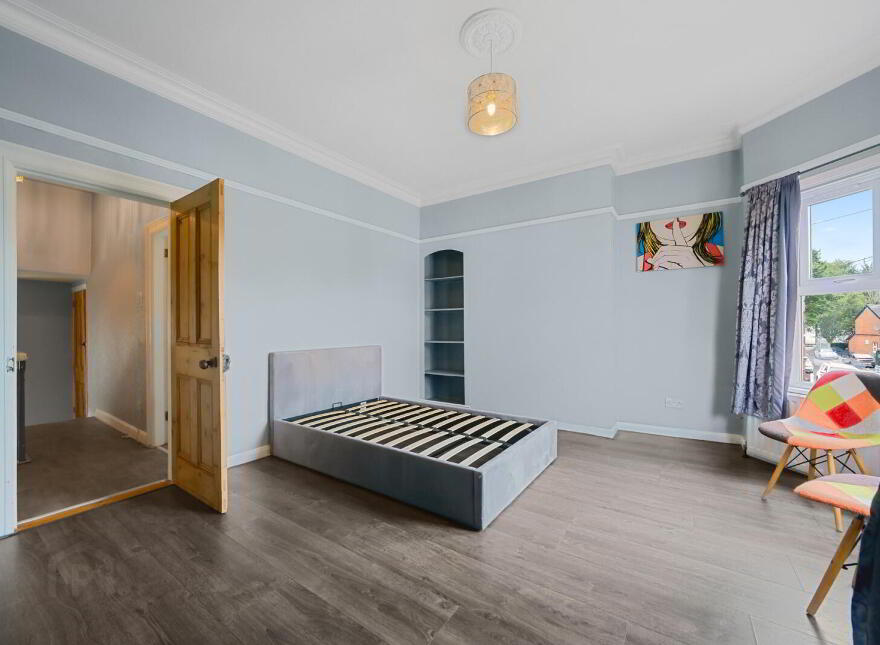 11 Ulster Avenue, Dunmurry, Belfast, BT17 9BN