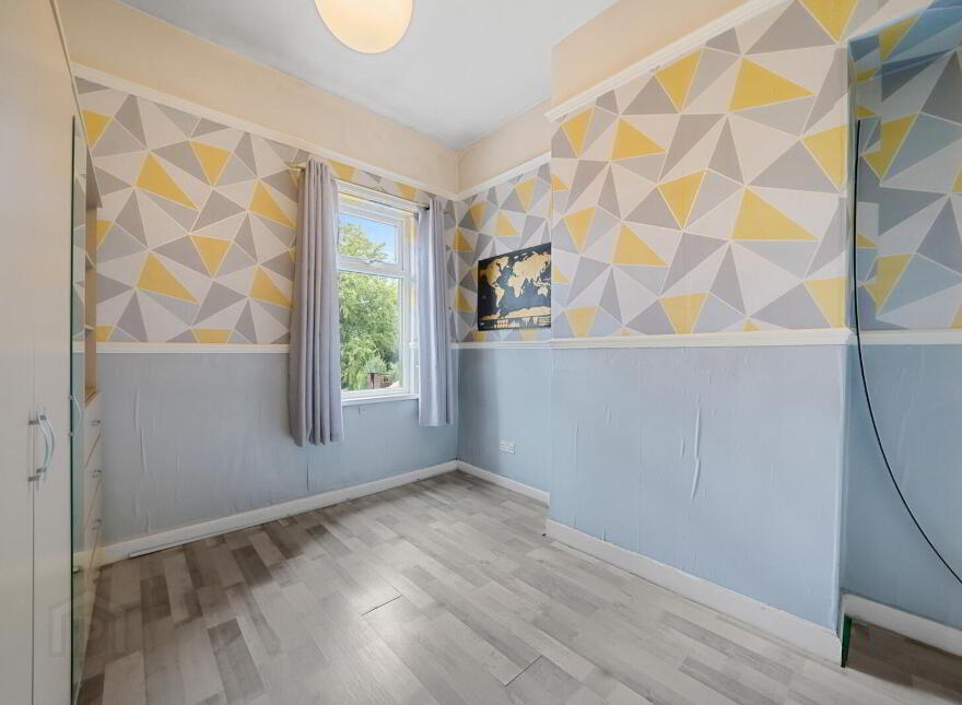 11 Ulster Avenue, Dunmurry, Belfast, BT17 9BN