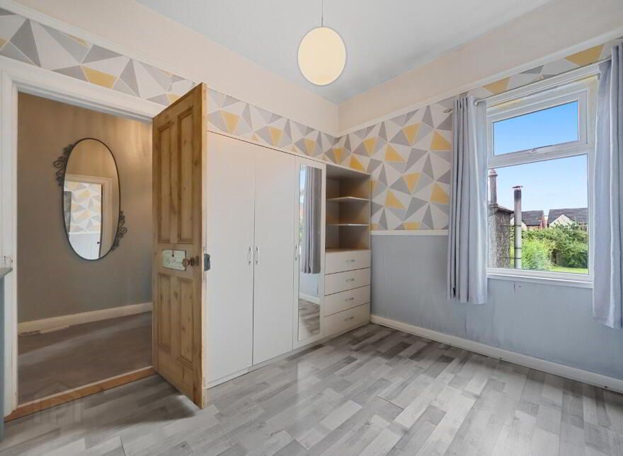 11 Ulster Avenue, Dunmurry, Belfast, BT17 9BN