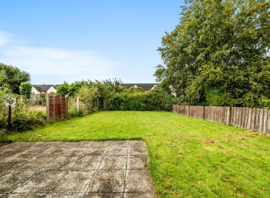 11 Ulster Avenue, Dunmurry, Belfast, BT17 9BN
