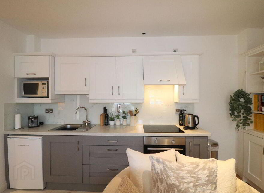 Apt 18, Lakes Village, Killaloe, V94DRP0