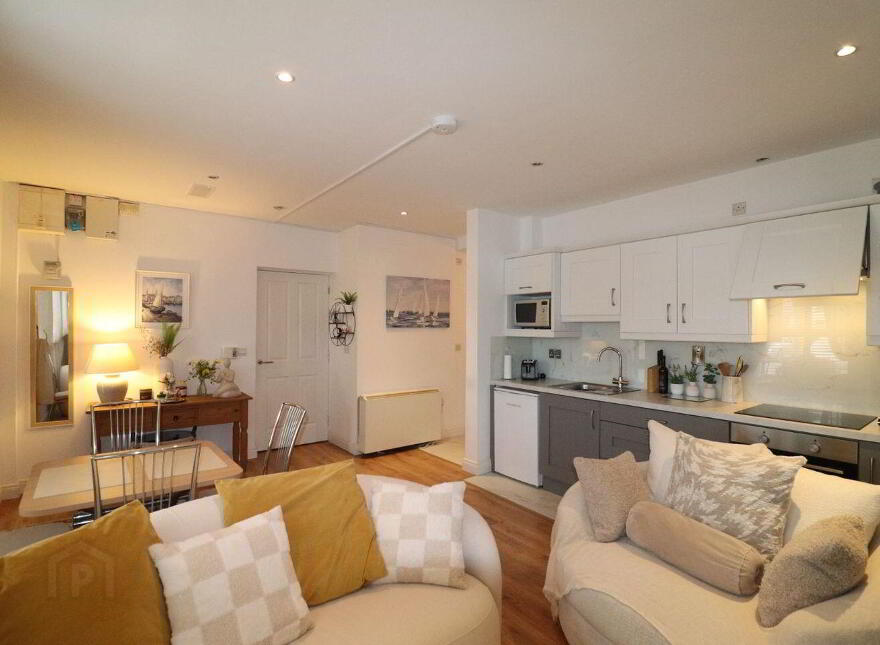 Apt 18, Lakes Village, Killaloe, V94DRP0