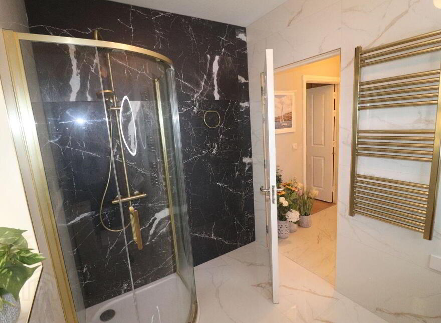 Apt 18, Lakes Village, Killaloe, V94DRP0