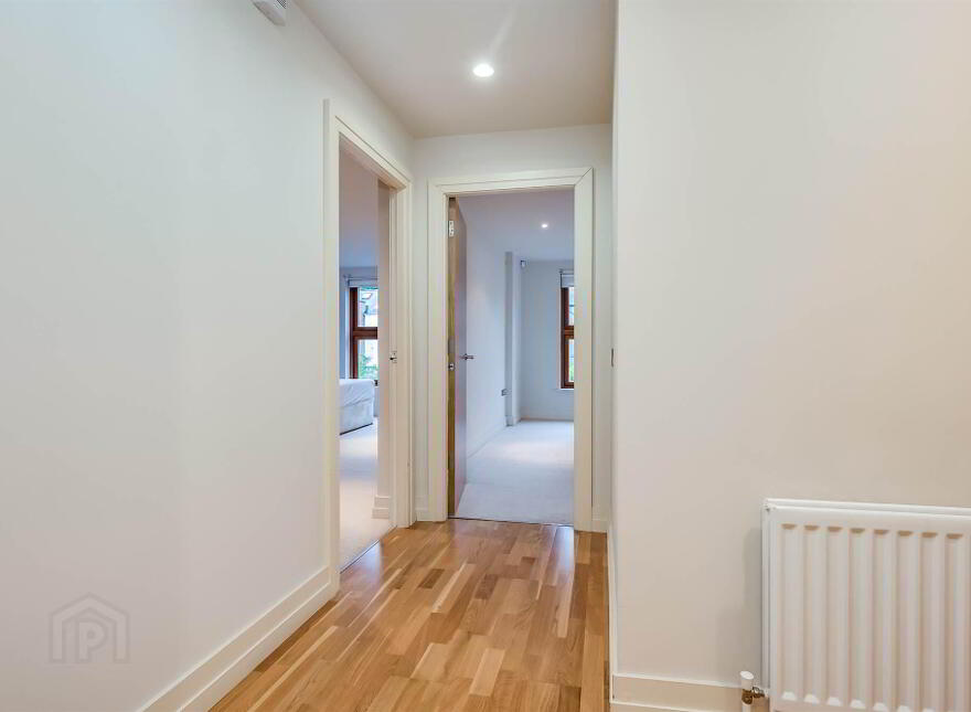 9 Stratfield House, Wellington Park Terrace, Belfast, BT9 6DR