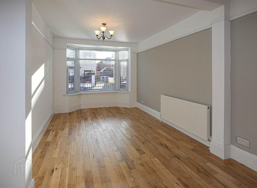 60 Loopland Drive, Belfast, BT6 9DX