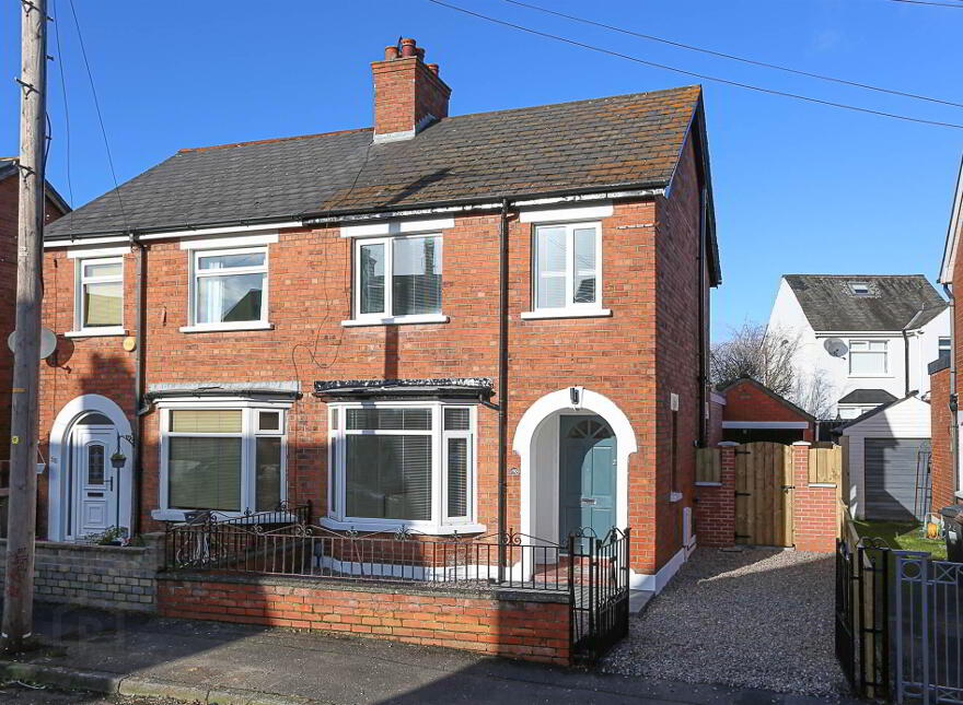 60 Loopland Drive, Belfast, BT6 9DX