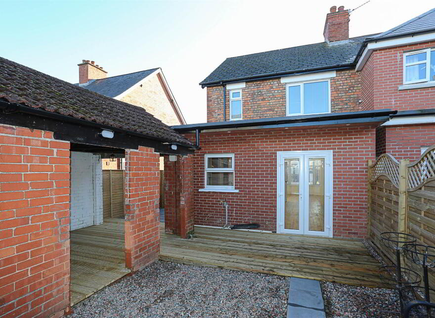 60 Loopland Drive, Belfast, BT6 9DX