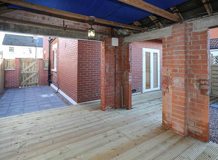 60 Loopland Drive, Belfast, BT6 9DX