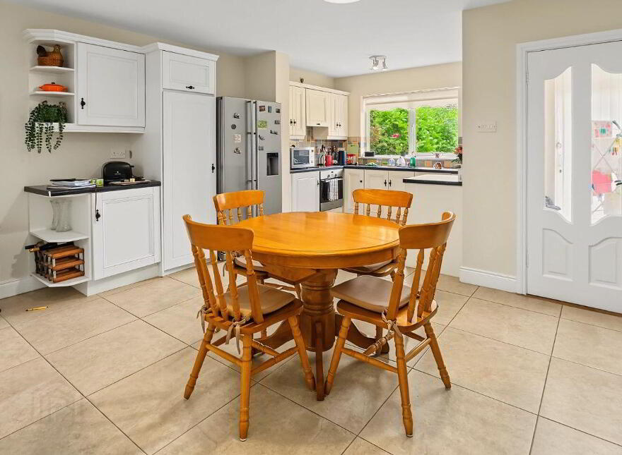 6 River Crescent, Virginia, A82AF10