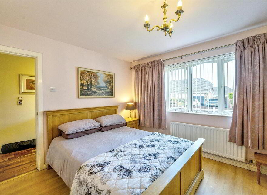 102 Kinedale Park, Ballynahinch, BT24 8YS