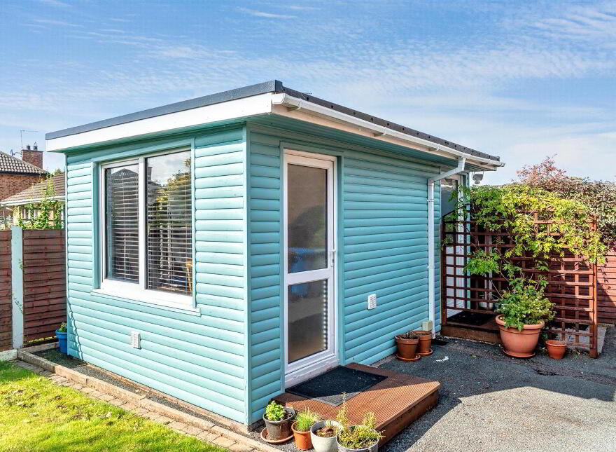102 Kinedale Park, Ballynahinch, BT24 8YS