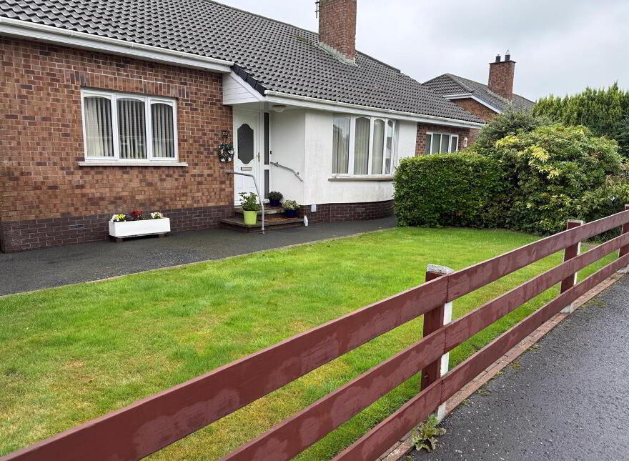 102 Kinedale Park, Ballynahinch, BT24 8YS