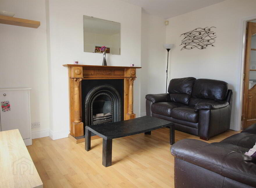 10 Olympia Parade, Belfast, BT12 6NT