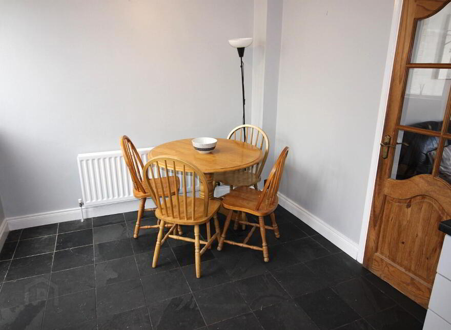 10 Olympia Parade, Belfast, BT12 6NT