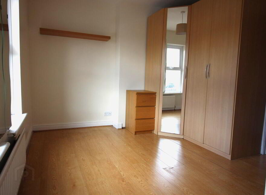 10 Olympia Parade, Belfast, BT12 6NT