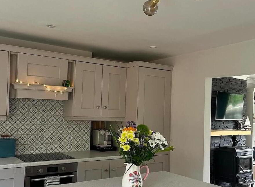 3 Sandymount, Newport, F28AX24