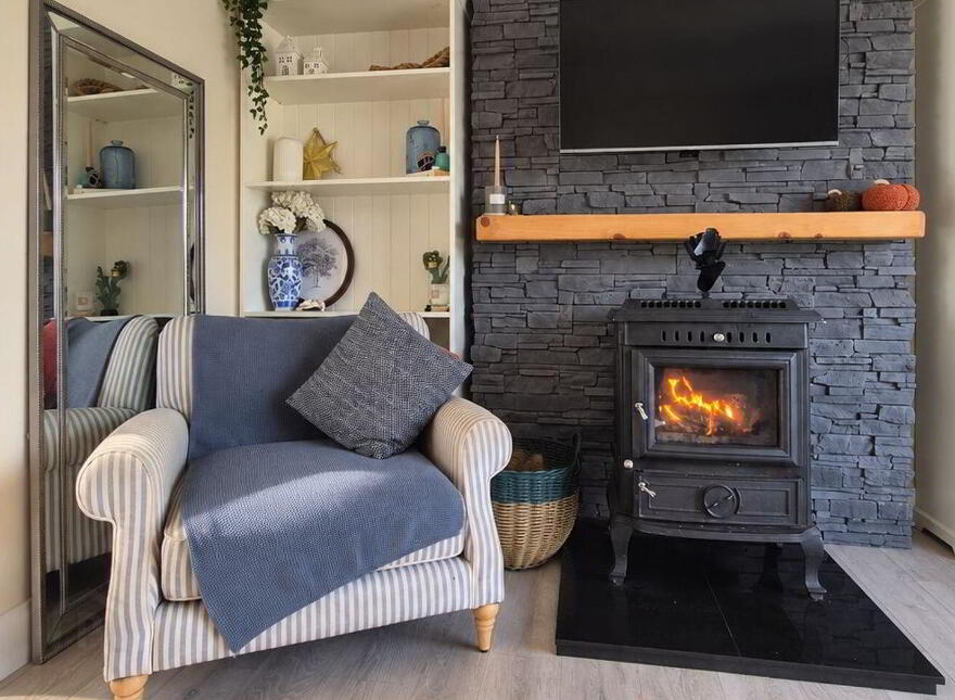 3 Sandymount, Newport, F28AX24