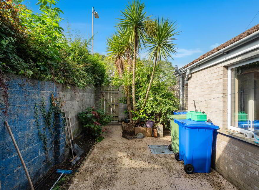 1 Gardenmore Road, Twinbrook, Belfast, BT17 0BH
