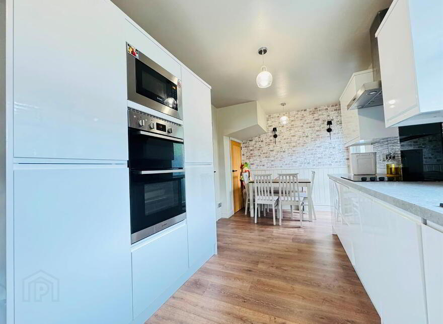 82 Carmeen Drive, Rathcoole, Newtownabbey, BT37 9DL